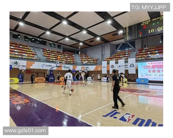 杭州篮球队荣登篮球配合排行榜第四名展现团队实力与默契 杭州篮球队荣登篮球配合排行榜第四名展现团队实力与默契