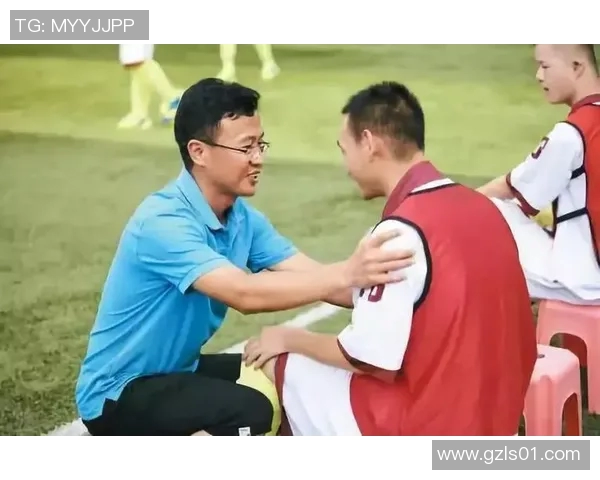 杭州足球队快攻战术解析及其在比赛中的应用与成效分析 杭州足球队快攻战术解析及其在比赛中的应用与成效分析